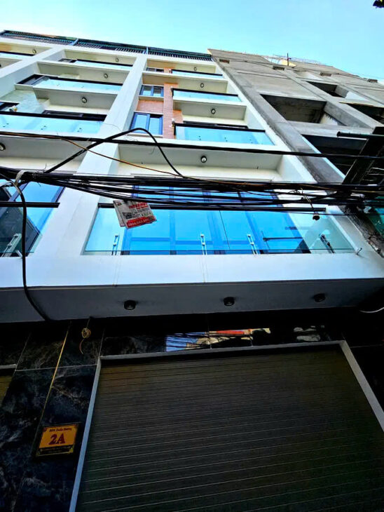 NHÀ MỚI KÍNH KOONG PHỐ NGUYỄN VĂN LINH, 40M2,6 TẦNG,MT 3.7 M,7.2 TỶ.LONG BIÊN.