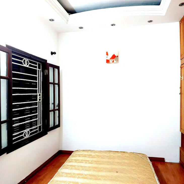 NHÀ ĐẸP PHỐ NGUYỄN SƠN- LONG BIÊN, Ô TÔ ĐỖ CỬA, 30M2,4 TẦNG, MT 5M, 6 TỶ.