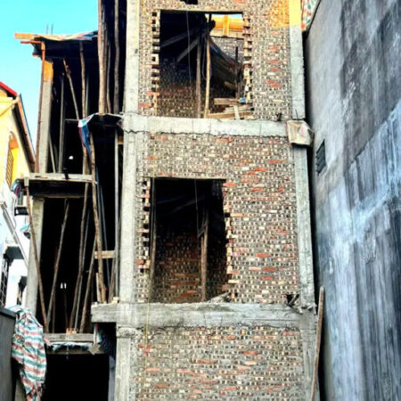 NHÀ MỚI KÍNH KOONG PHỐ THẠCH BÀN- LONG BIÊN 35/50M2, 5 TẦNG, MT 4M,5.05 TỶ. NHÀ MỚI KÍNH KOONG PHỐ THẠCH BÀN- LONG BIÊN 35/50M2, 5 TẦNG, MT 4M,5.05 TỶ.
