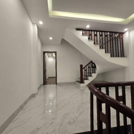 Bán nhà ngõ 266 Nguyễn Văn Cừ , 51m2, 8.8 tỷ thương lượng