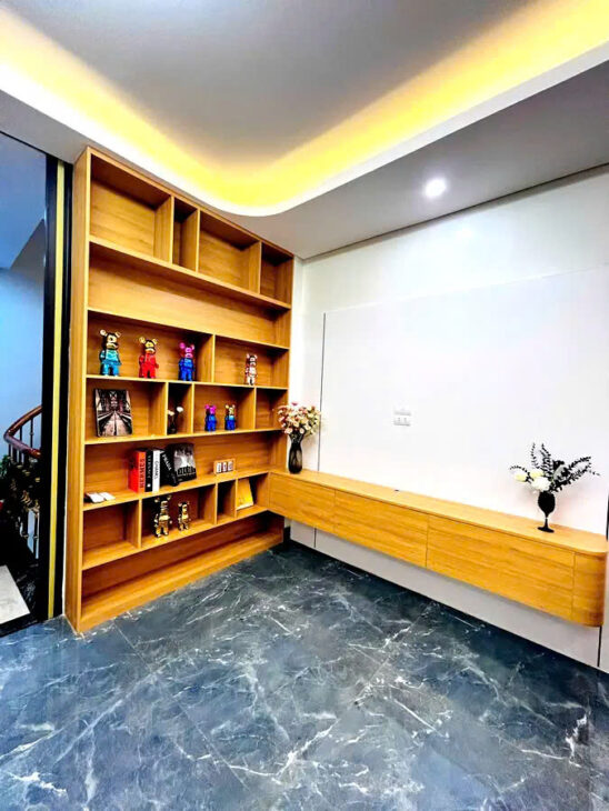 NHÀ PHỐ NGÔ GAI TỰ- LONG BIÊN,7 TẦNG- THANG MÁY- Ô TÔ VÀO NHÀ,48M2, 9.8 TỶ.