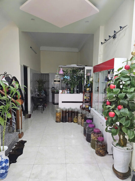CẦN BÁN NHÀ TRONG NGÕ XẤY CHẮC NHẮN ĐẸP, Ô TÔ ĐỖ THOẢI MÁI TẠI PHƯỜNG TRẦN LÃM GIÁ 3.65 TỶ