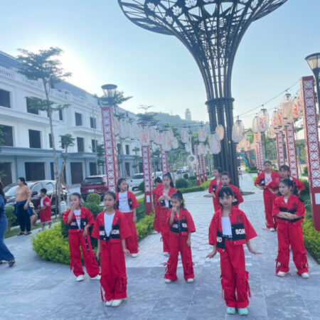 Giá 50,x triệu/m2 – NHÀ BÊN SÔNG CHẢY DÒNG THỊNH VƯỢNG – VINH RIVERSIDE – TP VINH Giá 50,x triệu/m2 – NHÀ BÊN SÔNG CHẢY DÒNG THỊNH VƯỢNG – VINH RIVERSIDE – TP VINH