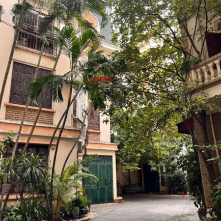 Trích Sài Tây Hồ – gần ô tô – diện tích rộng – homestay – 98m chỉ 21 tỷ