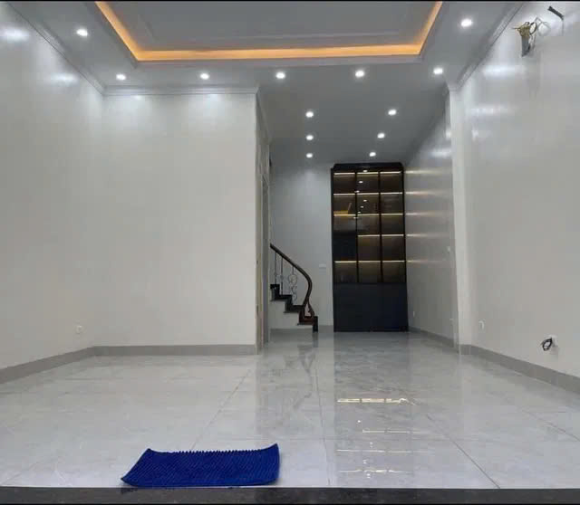 BÁN NHÀ RIÊNG PHỐ BÁT KHỐI- LONG BIÊN, 37M2, 6 TẦNG, MẶT TIỀN 4.5M, 9.25 TỶ.