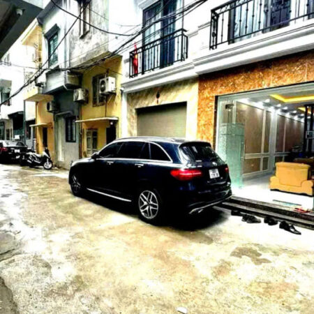 Tôi cần bán nhà riêng phố Ngọc Thụy, 43m2,5 tầng, mặt tiền 3.5m, 7.9 tỷ.ô tô đỗ cửa.