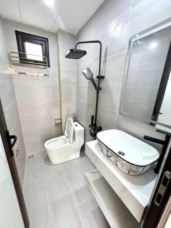BÁN NHÀ MỚI- ĐẸP – Ô TÔ ĐỖ CỬA PHỐ BÁT KHỐI -LONG BIÊN, 30M2 X5 TẦNG,MT 4M, 5.6 TỶ.