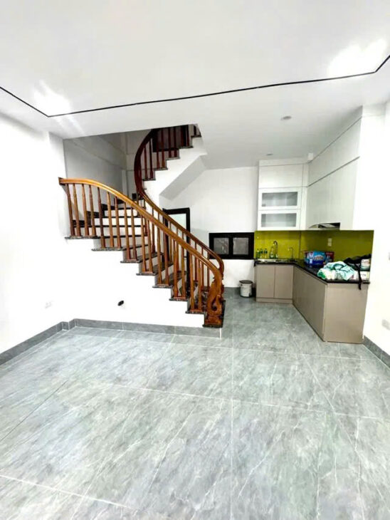 BÁN NHÀ MỚI- ĐẸP – Ô TÔ ĐỖ CỬA PHỐ BÁT KHỐI -LONG BIÊN, 30M2 X5 TẦNG,MT 4M, 5.6 TỶ.