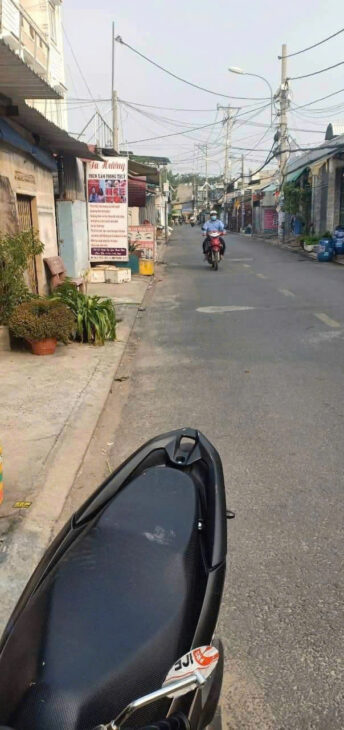 RẺ – TIỀM NẮNG – CẦN BÁN NHÀ CẤP 4 MẶT TIỀN ĐƯỜNG HIỆP THÀNH 6, Q 12