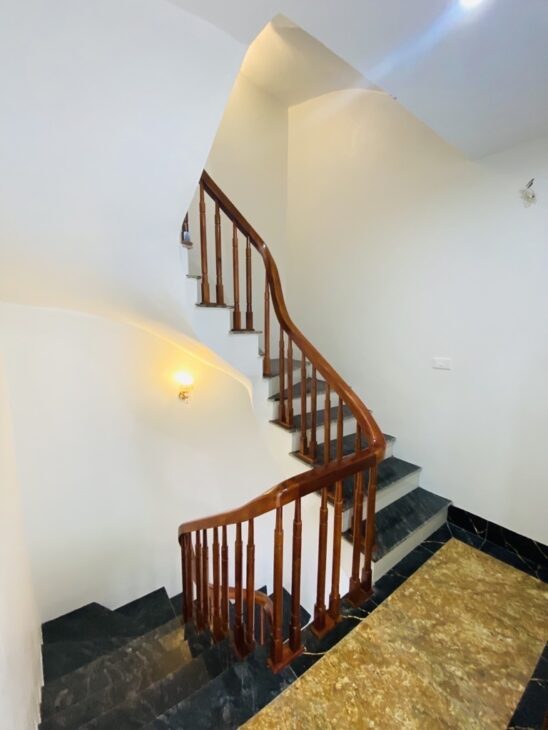 BÁN NHÀ PHỐ LỤA VẠN PHÚC, NHÀ ĐẸP MỚI XÂY, NGÕ THÔNG TỨ PHÍA, 42M2=5 TẦNG-4 NGỦ, GIÁ 6.5 TỶ