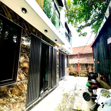 BÁN NHÀ MỚI- Ở LUÔN – FULL NỘI THẤT PHỐ NGỌC THỤY- LONG BIÊN, 30M2,5 TẦNG, 5.9 TỶ. BÁN NHÀ MỚI- Ở LUÔN – FULL NỘI THẤT PHỐ NGỌC THỤY- LONG BIÊN, 30M2,5 TẦNG, 5.9 TỶ.