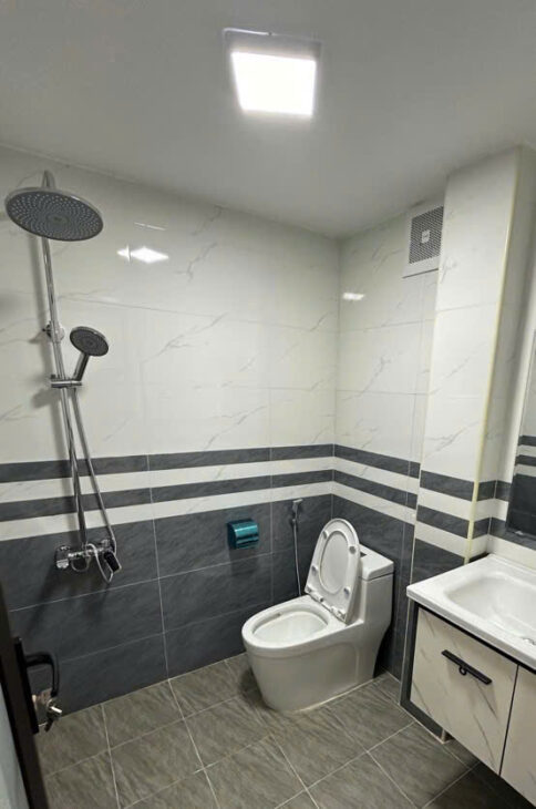 BÁN NHÀ PHỐ LỤA VẠN PHÚC, NGÕ THÔNG, NHÀ MỚI, 30M2=5 TẦNG, MẶT TIỀN 4,5M CHỈ 6,8 TỶ