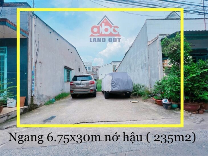 HN273 lô đất đẹp gần Giáo xứ Bùi Thái, tam hòa. DT 235m2 với mặt tiền 6.75m