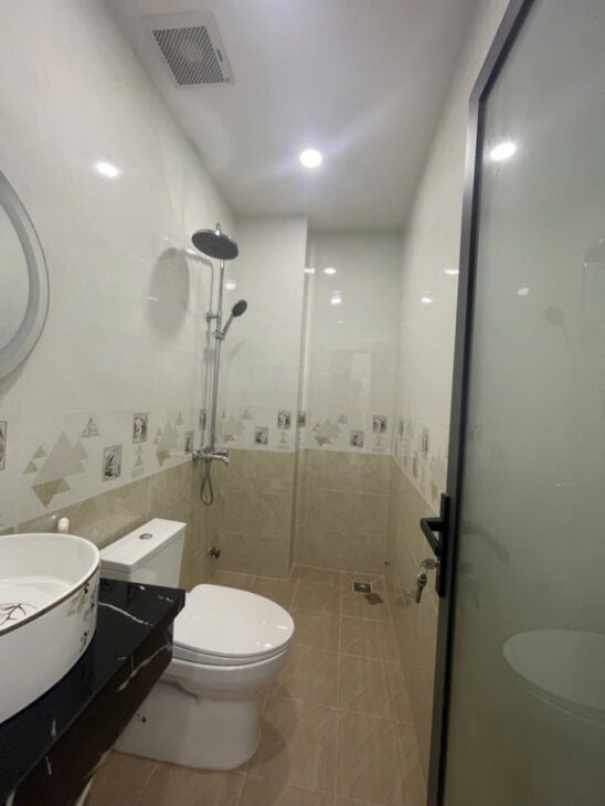 NHÀ MỚI ĐÓN TẾT, TT QUẬN 1, 50M2 4PN, HẺM THÔNG DÂN TRÍ – CHỈ 8.X TỶ