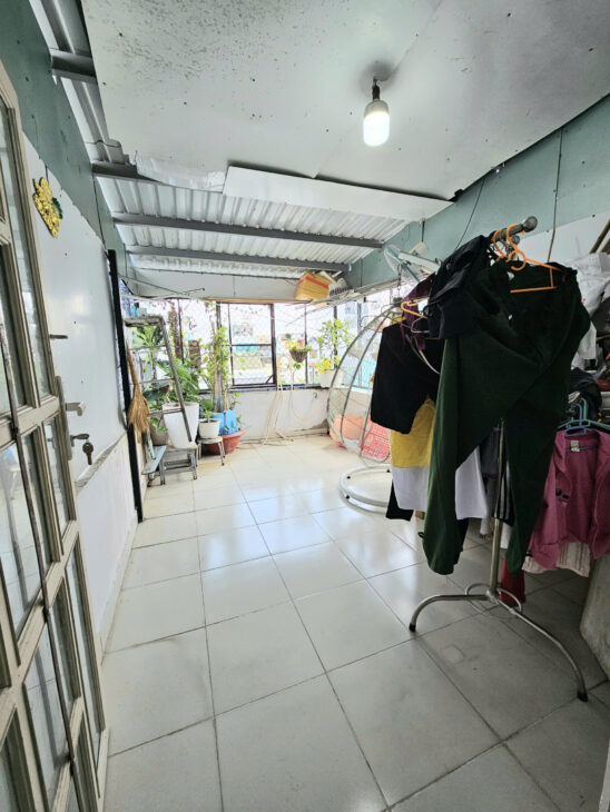 Sát mặt tiền Xóm Chiếu Q4 Ngang 3 nở hậu 4 Dài 11 m HƠN 2 TỶ