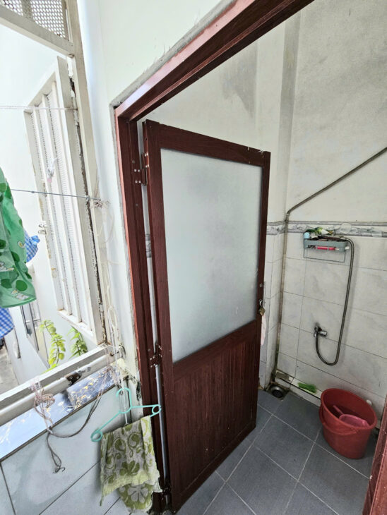 Sát mặt tiền Xóm Chiếu Q4 Ngang 3 nở hậu 4 Dài 11 m HƠN 2 TỶ