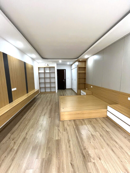 BÁN NHÀ NGÔ THÌ SỸ, Ô TÔ ĐỖ CỬA, NỞ HẬU, 40M GIÁ 8.5 TỶ