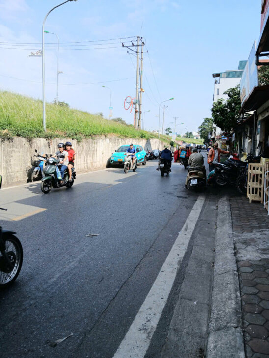 HIẾM – NHÀ NGỌC THUỴ – LONG BIÊN – 38M – 4 TẦNG – GIÁ 7 TỶ DÂN XÂY CHẮC CHẮN – Ô TÔ ĐỖ CỬA – NGÕ