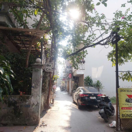 BÁN NHÀ BỒ ĐỀ LONG BIÊN, 41M,3 TẦNG, MT 4,1M, NGÕ 3M GIÁ NHỈNH 8 TỶ 1 CHÚT XÍU NHÀ DÂN XÂY CHẮC,