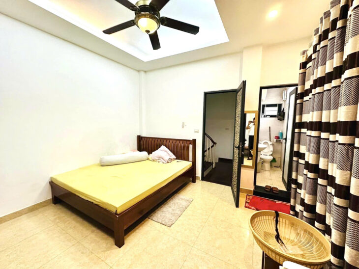 Bán nhà Hoàng Hoa Thám – Dân xây 5 tầng – Mặt tiền rộng – Nhỉnh 5 tỷ