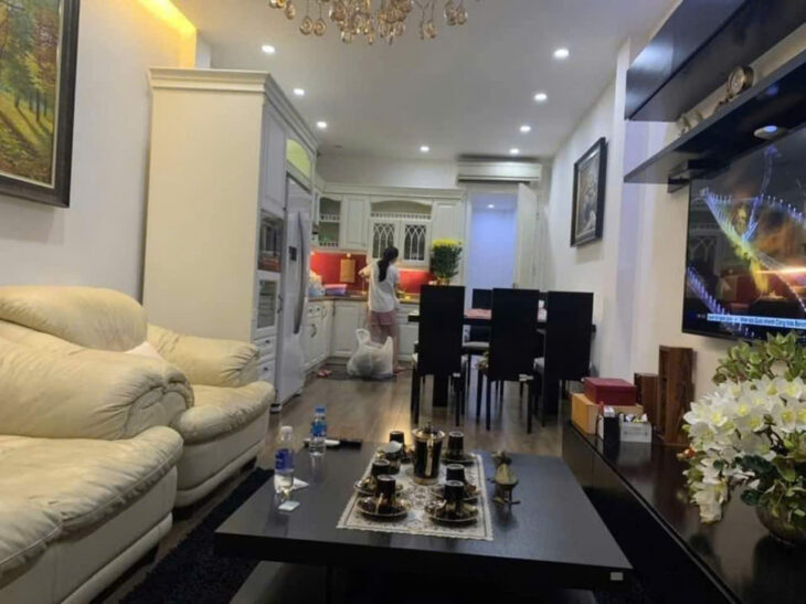 MẶT PHỐ- VỈA HÈ – THANG MÁY- GẦN HỒ HOÀNG CẦU -KD ĐỈNH Trần Quang Diệu 43m, 6 tầng,23.9 tỷ