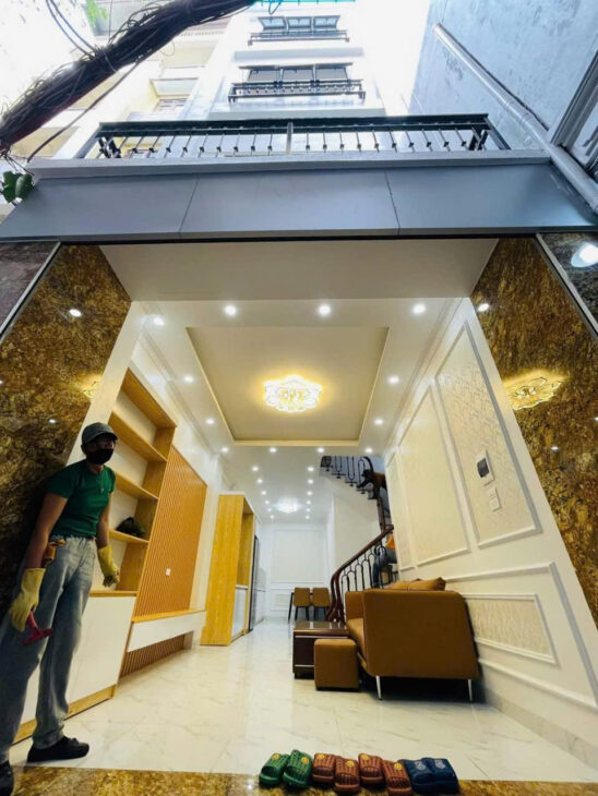 VIEW HỒ VĂN CHƯƠNG ĐỈNH CAO – ĐI BỘ RA HỒ Văn Chương , Đống Đa 38m, 5 tầng, MT 3.5m 6,85 tỷ.