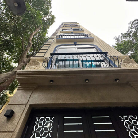 (Siêu Phẩm) Tòa Apartment 50m2 x 10P tại Đê La Thành – Dòng tiền 850 triệu/năm – Tin Thật 100%.