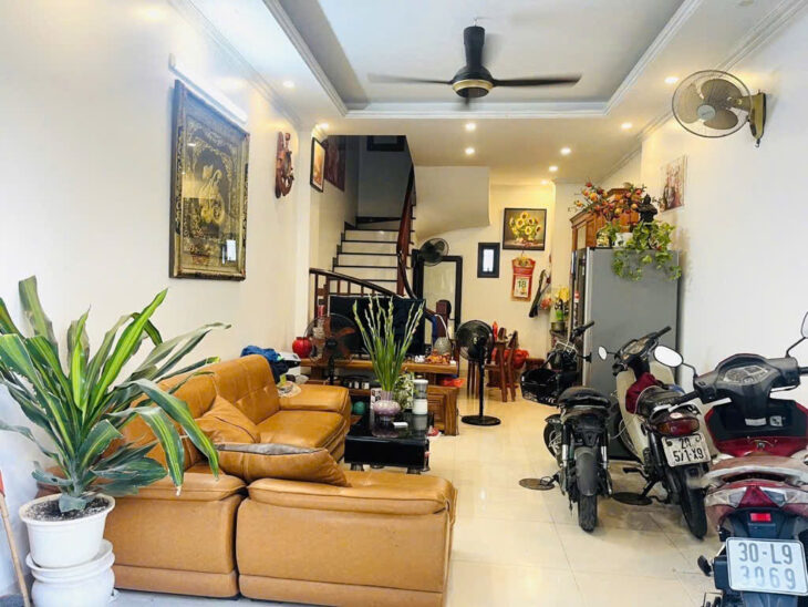 BÁN NHÀ Đẹp NGUYỄN SƠN,LONG BIÊN-Ô tô – 48M², NHỈNH 8 TỶ (TL)