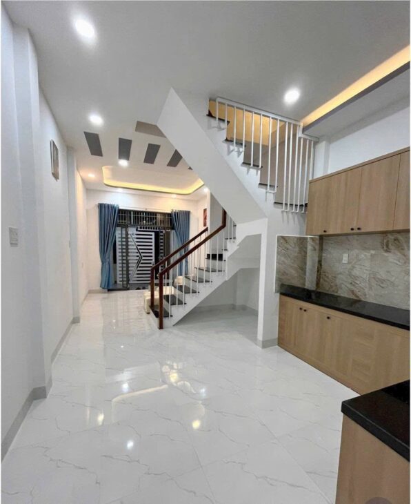 Bán nhà 2 tầng mặt tiền đường Hoà Trung Vĩnh Hoà, Nha Trang – Giá 2 Tỷ 250 Triệu