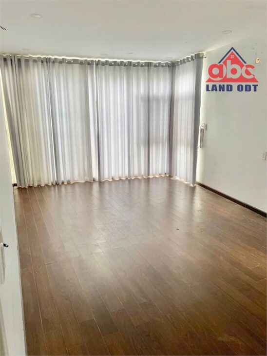 Np909 nhà phố vị trí thuận lợi, dân cư đông đúc với không gian thoáng góc 2 mặt tiền