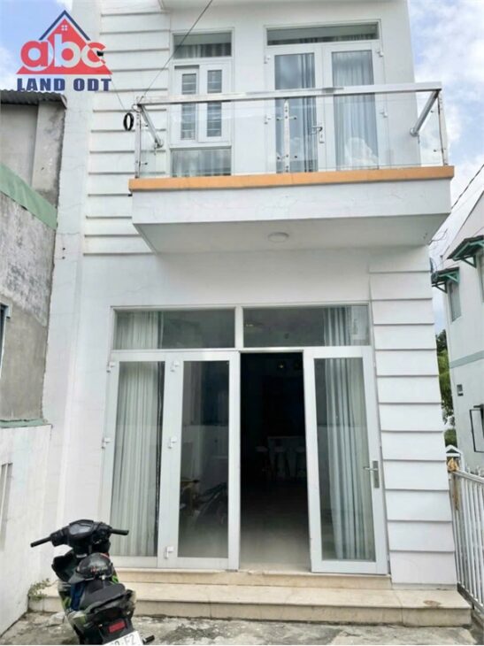 Np909 nhà phố vị trí thuận lợi, dân cư đông đúc với không gian thoáng góc 2 mặt tiền