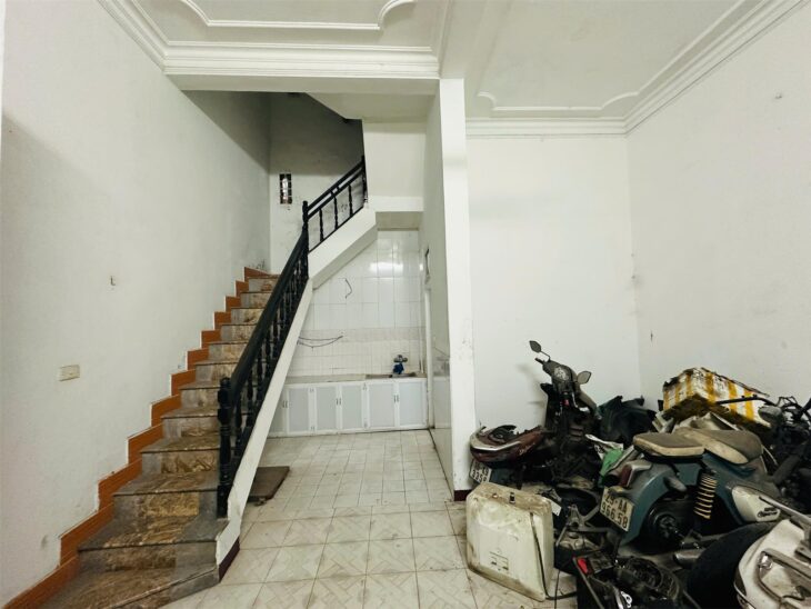 Bán Nhà Phố Tây Sơn – Đống Đa – Ba Bước Ra Mặt Phố – Diện Tích gần 40m, 4 tầng, Nhỉnh 4 tỷ 5 hơn