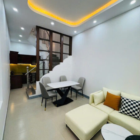 BÁN NHÀ ĐẸP THƯỢNG THANH- LONG BIÊN. DIỆN TÍCH 35M, XÂY 4 TẦNG, Ô TÔ ĐỖ TẬN CỔNG. THIẾT KẾ HIỆN ĐẠI