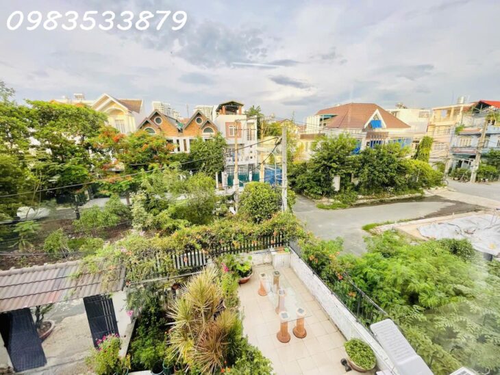 BÁN BIỆT THỰ NGAY TTTM GIGAMALL – HIỆP BÌNH CHÁNH, THỦ ĐỨC – 300M2, 4 TẦNG, 27.9 TỶ