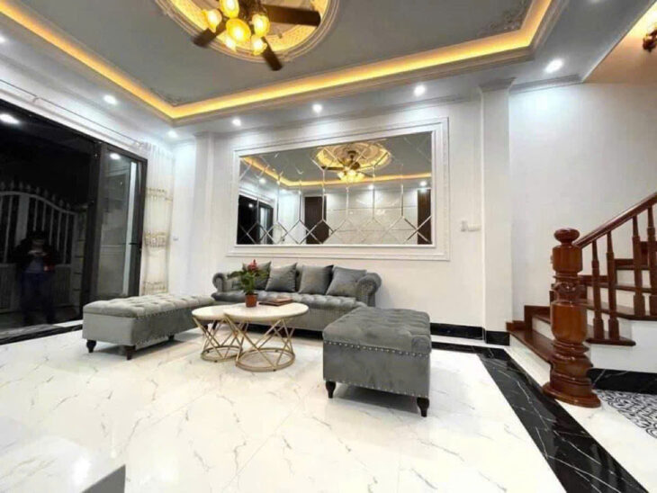 NHÀ ĐẸP PHỐ CẦU GIẤY – 40M2 x 5T – MT 4.2M – 7.65 TỶ – NHÀ ĐẸP – NGÕ THOÁNG – Ô TÔ ĐỖ 24/7