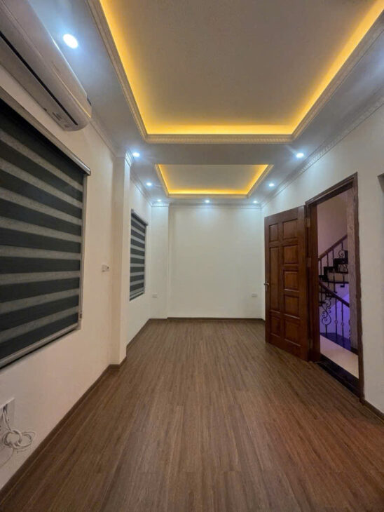 Trung tâm phố cổ – Thang Máy nhập khẩu – View Hồ – NHà Mới – full Nội Thất – Ở Ngay – Bán nhà Ngọc