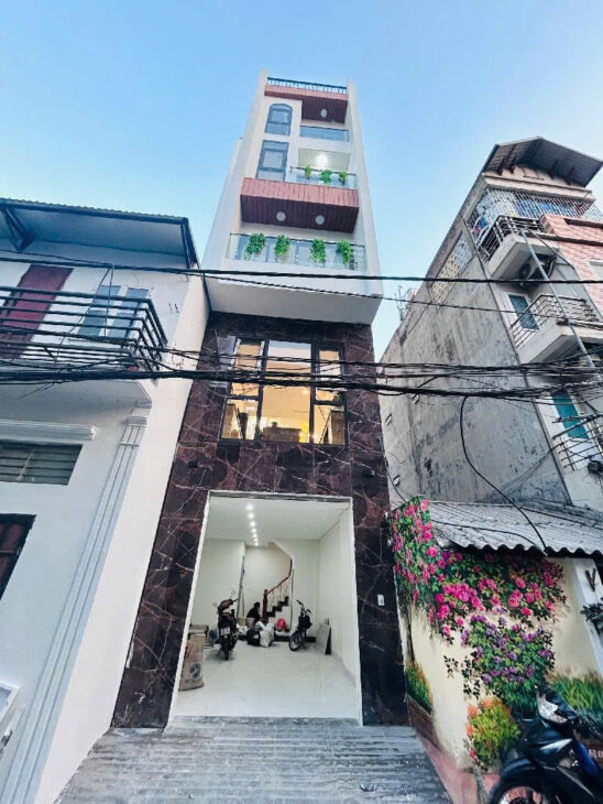Bán nhà Đẹp – Mới – Nguyễn Sơn 6 Tầng– Thang Máy – Ôtô đỗ cửa -Thoáng nhỉnh 10 tỷ ( Thương lượng)