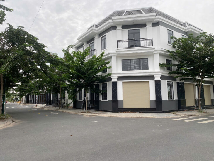 Cần bán nhà đẹp tại Hòa Lợi, Bến Cát – Gần KCN VSIP 2, thiết kế hiện đại, sổ hồng riêng!