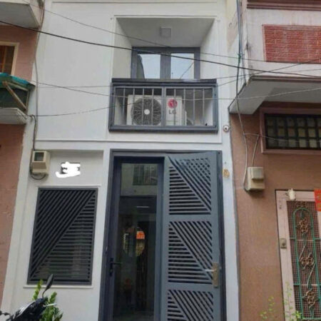 1ty4 SHR nhà 3/ HUỲNH VĂN BÁNH P13 PHÚ NHUẬN