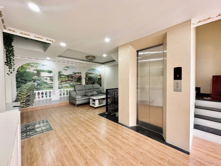 CỰC PHẨM NHÀ PHỐ ĐẸP LUNG LINH, 6 TẦNG BTCT 5Mx12.3M, KHU PHÂN LÔ VIP, HẺM Ô TÔ TRÁNH, TẶNG NỘI
