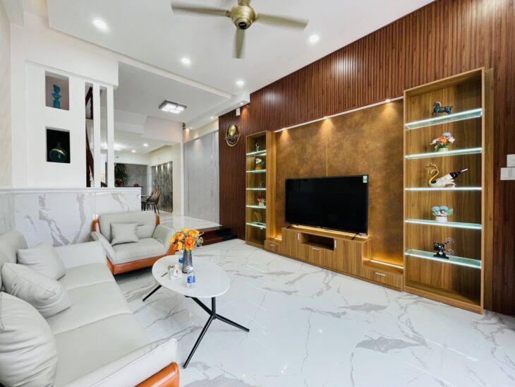 Chủ kẹt tiền cần bán gấp nhà HOÀNG HOA THÁM, 4 lầu, 5 phòng, 5.2 tỷ