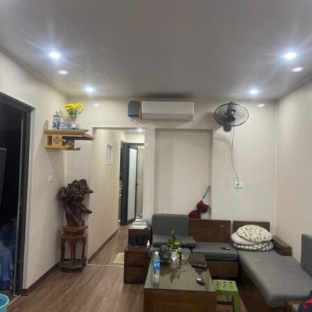 Bán nhà Nguyễn Trãi giá 3.5 tỷ, diện tích 90m2, tầng3, mặt tiền 6m