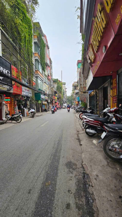 MẶT ĐƯỜNG KHƯƠNG TRUNG – 44M2 x 5T – MT 3.5M – 13.5 TỶ – VỈA HÈ – Ô TÔ TRÁNH-KD SIÊU TỐT MẶT ĐƯỜNG KHƯƠNG TRUNG – 44M2 x 5T – MT 3.5M – 13.5 TỶ – VỈA HÈ – Ô TÔ TRÁNH-KD SIÊU TỐT