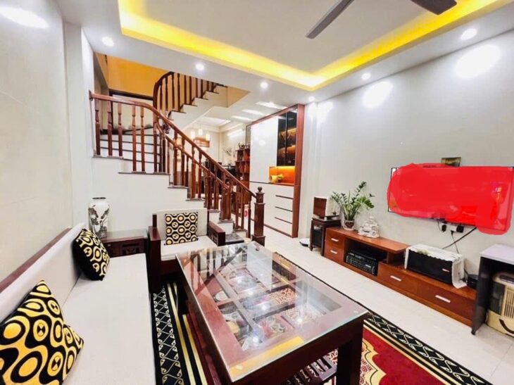 BÁN NHÀ ĐẸP LONG LANH NGÔ GIA TỰ- LONG BIÊN. DIỆN TÍCH 52M, 4 TẦNG TẶNG FULL NỘI THẤT, MẶT TIỀN