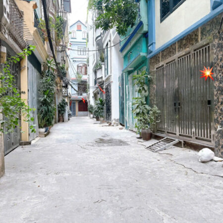 PHÂN LÔ THÁI HÀ – ĐỐNG ĐA – 50M2 x 5T – MT 3.7M – 15 TỶ – Ô TÔ NGỦ TRONG NHÀ-CÁCH PHỐ 50M