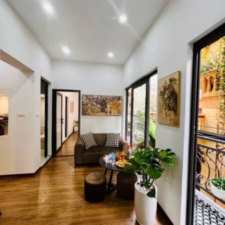 Bán nhà Nguyễn Trãi giá 3.28 tỷ, diện tích 70m2, tầng 2, mặt tiền 10m