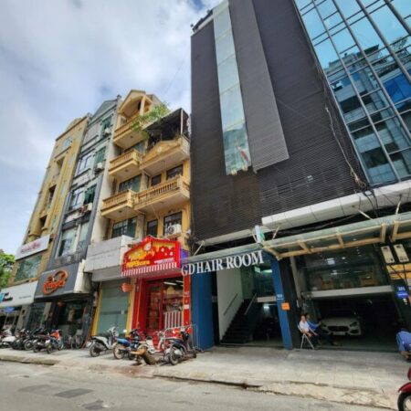 ⚜️ Mặt phố VIP Chùa Láng, Đống Đa, 105m2 7 Tầng Thang Máy, MT 4.5m, Chỉ 50 Tỷ ⚜️