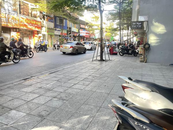 ???? RẺ NHẤT MẶT PHỐ KHÂM THIÊN, ĐỐNG ĐA, 27M2 5 T MT 3M, CHỈ 9 TỶ ????