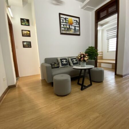 NHÀ ĐẸP – GIÁ TỐT – Vị Trí Đắc Địa Tại Ngõ 136 Chùa Láng, Quận Đống Đa, Thành Phố Hà Nội