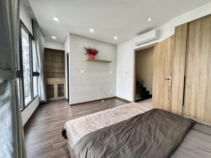 Bán nhà 5 tầng, 39m², Full nội thất, Ngọc Thụy Long Biên – Giá hấp dẫn 5,75 tỷ